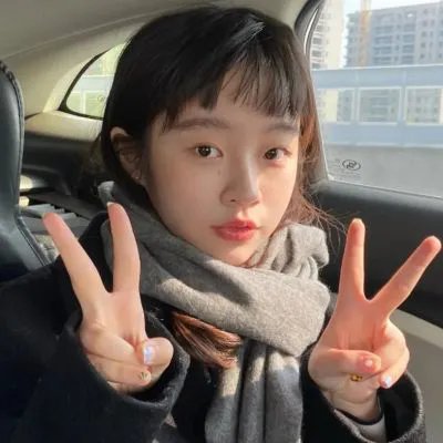 龙纹身的女孩